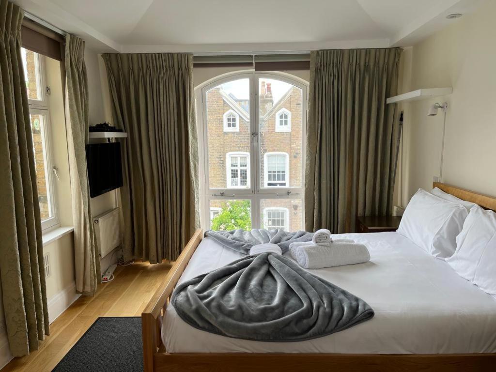 Serene Townhouse With Parking London Bagian luar foto