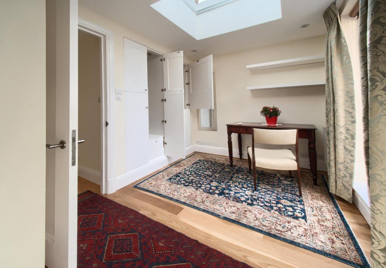 Serene Townhouse With Parking London Bagian luar foto