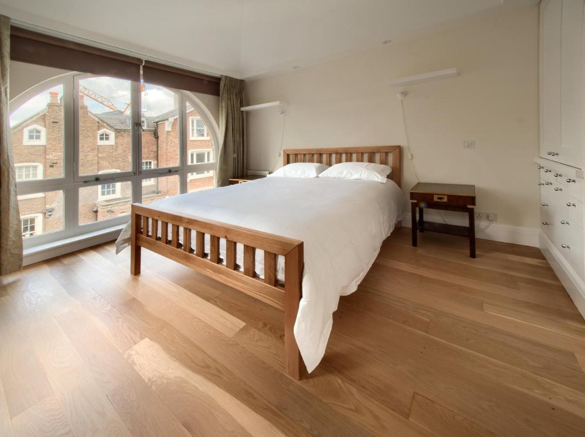 Serene Townhouse With Parking London Bagian luar foto