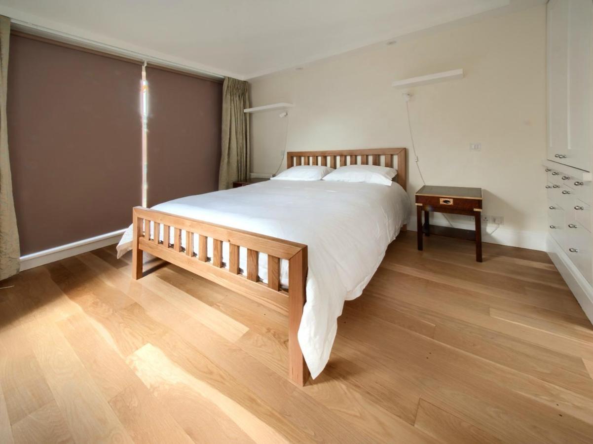 Serene Townhouse With Parking London Bagian luar foto